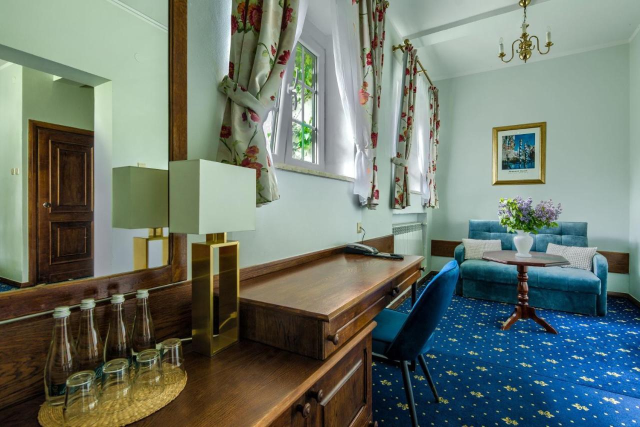Kadyny Folwark Hotel & Spa Kültér fotó