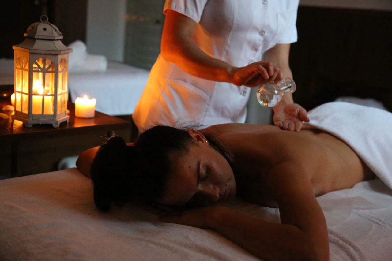 Kadyny Folwark Hotel & Spa Kültér fotó